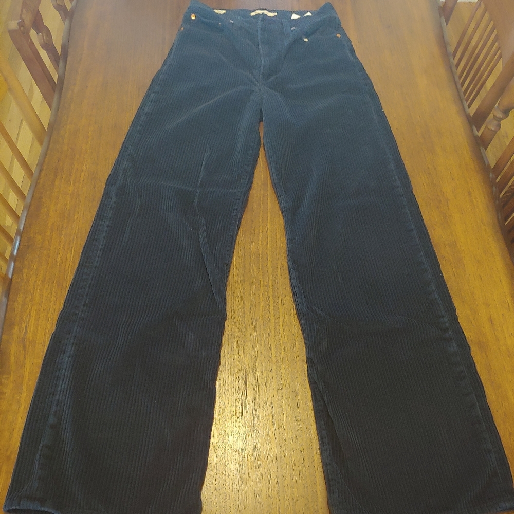 Levis ribcage wide leg corduroy